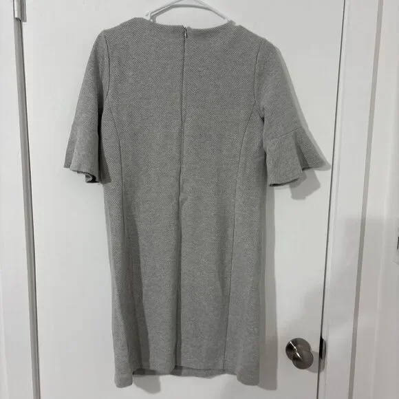 Womans Tahari Light Gray tight knit short sleeve Dress - Size 4 - Picture 6 of 8